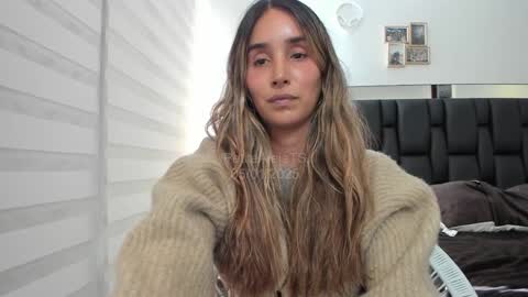 Snapshot of petitealejats chatting on January 2025 08:28:02 PM PetiteAlejaTs online show from January 2025 08:28:02 PM