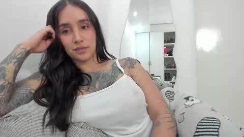 Snapshot of petitealejats chatting on October 2025 10:10:01 PM PetiteAlejaTs online show from October 2025 10:10:01 PM