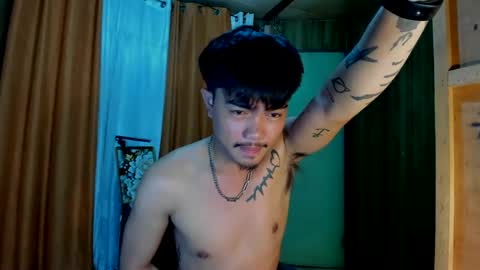 Snapshot of petiteasianx chatting on November 2025 04:25:02 AM Vrin online show from November 2025 04:25:02 AM