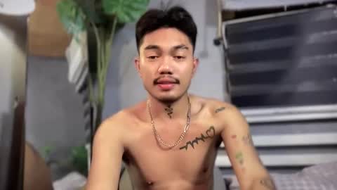 Snapshot of petiteasianx chatting on December 2025 10:09:01 AM Vrin online show from December 2025 10:09:01 AM