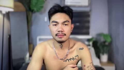 Snapshot of petiteasianx chatting on December 2025 11:36:02 AM Vrin online show from December 2025 11:36:02 AM