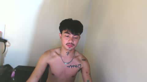 Snapshot of petiteasianx chatting on February 2026 07:24:01 AM Vrin online show from February 2026 07:24:01 AM