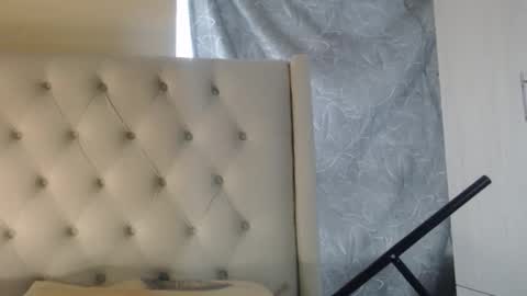 Snapshot of petiteblackjuicy chatting on June 2026 05:53:02 AM Amara online show from June 2026 05:53:02 AM
