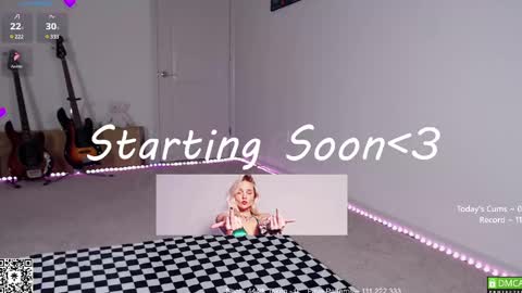 Snapshot of petitebrat chatting on February 2025 11:20:01 PM PiperAvery online show from February 2025 11:20:01 PM