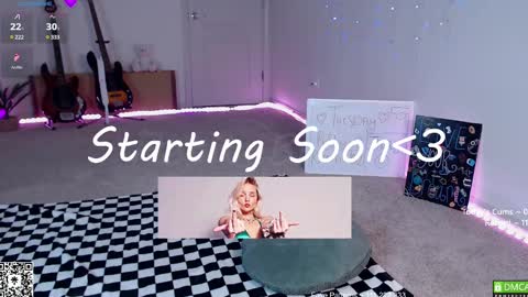 Snapshot of petitebrat chatting on February 2025 06:42:01 PM PiperAvery online show from February 2025 06:42:01 PM