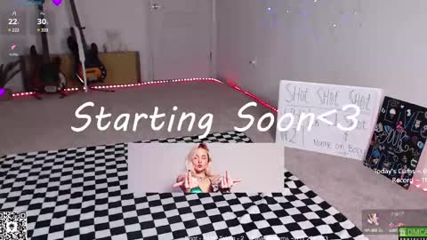 Snapshot of petitebrat chatting on March 2025 08:42:02 PM PiperAvery online show from March 2025 08:42:02 PM