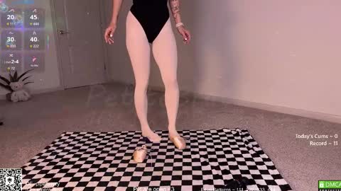 Snapshot of petitebrat chatting on October 2025 08:54:02 PM PiperAvery online show from October 2025 08:54:02 PM