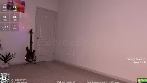 Snapshot of petitebrat chatting on November 2025 01:03:02 AM PiperAvery online show from November 2025 01:03:02 AM