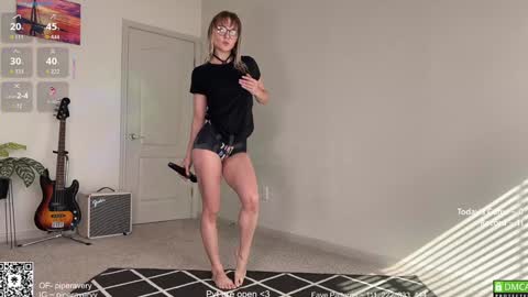 Snapshot of petitebrat chatting on December 2025 05:30:01 PM PiperAvery online show from December 2025 05:30:01 PM