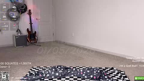 Snapshot of petitebrat chatting on January 2026 10:13:02 PM PiperAvery online show from January 2026 10:13:02 PM