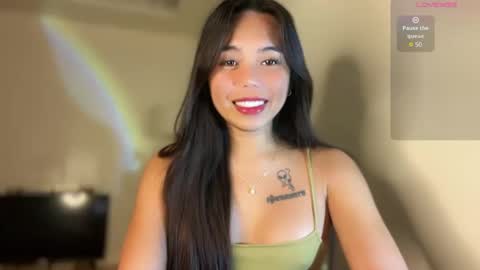 Snapshot of petitegirlx69 chatting on January 2025 07:32:01 PM miss lisa online show from January 2025 07:32:01 PM