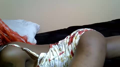 petitehunny online show from April 2026 02:14:02 PM