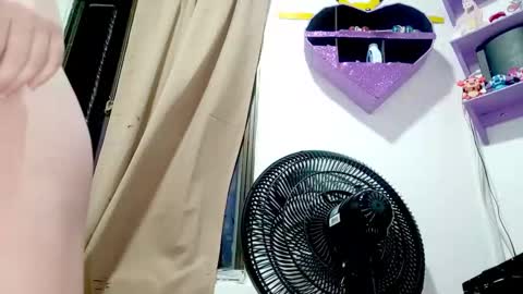 danna online show from May 2026 05:56:02 AM