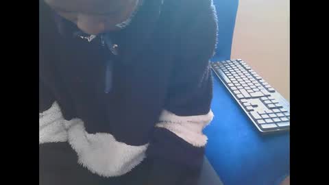 Petitelv online show from March 2026 07:14:02 AM