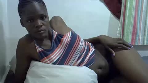Snapshot of petiteslim2 chatting on April 2026 04:39:01 AM petiteslim2 online show from April 2026 04:39:01 AM