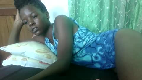 petitesweetchiq online show from September 2025 09:45:02 AM