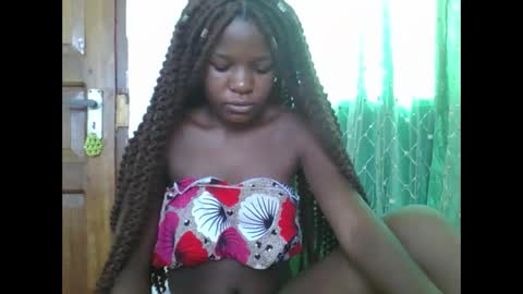 petitesweetchiq online show from March 2026 06:28:01 AM