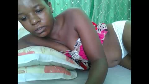 petitesweetchiq online show from March 2026 07:02:02 AM