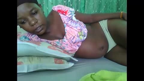 petitesweetchiq online show from March 2026 08:29:02 AM