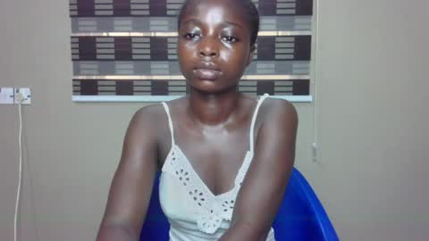 Snapshot of petitexxebony chatting on May 2026 02:46:02 PM petitexxebony online show from May 2026 02:46:02 PM