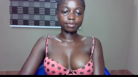 Snapshot of petitexxebony chatting on May 2026 07:43:01 PM petitexxebony online show from May 2026 07:43:01 PM