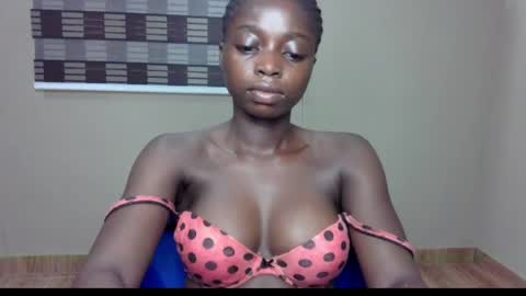 Snapshot of petitexxebony chatting on May 2026 05:10:02 PM petitexxebony online show from May 2026 05:10:02 PM