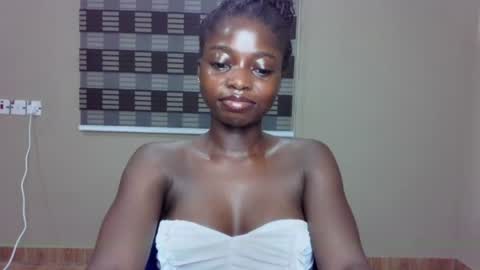 Snapshot of petitexxebony chatting on June 2026 07:37:01 PM petitexxebony online show from June 2026 07:37:01 PM