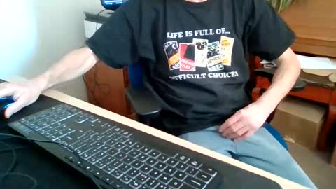 petitwilly online show from March 2026 09:35:01 AM