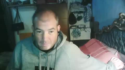 Snapshot of pets76 chatting on November 2025 06:54:01 PM pets76 online show from November 2025 06:54:01 PM