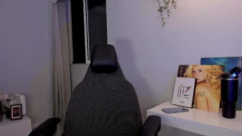 Phil.   INDEPENDENT MODEL online show from April 2026 03:28:01 AM