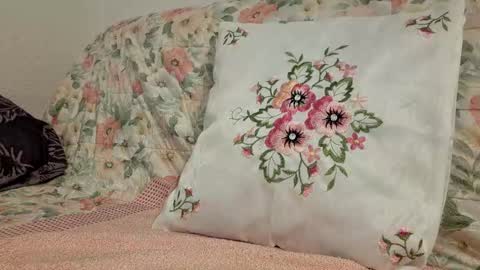 Snapshot of philos1979 chatting on October 2025 05:24:02 PM philos1979 online show from October 2025 05:24:02 PM