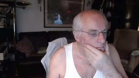 Philippe online show from November 2025 07:34:02 PM