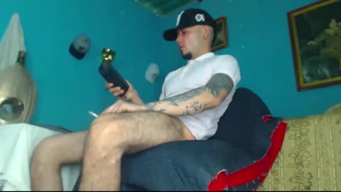 Snapshot of phlilloyhighclouds chatting on December 2024 01:43:02 PM phlilloyhighclouds online show from December 2024 01:43:02 PM