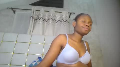 Snapshot of phoebe015 chatting on February 2026 07:11:01 PM phoebe online show from February 2026 07:11:01 PM