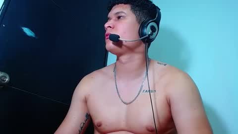 AdnierGnz online show from February 2025 07:28:01 AM