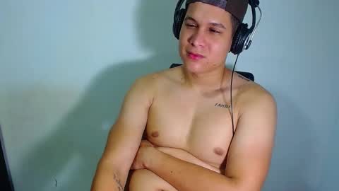 AdnierGnz online show from March 2025 08:37:02 AM