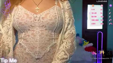 Snapshot of phoenixlunar chatting on October 2025 07:06:01 AM Selena online show from October 2025 07:06:01 AM