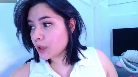 phylavell_ online show from June 2026 12:47:01 AM