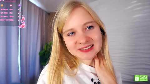 Snapshot of phyllisearney chatting on September 2025 06:13:01 AM Hann G. Jones online show from September 2025 06:13:01 AM