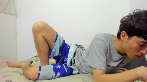 picaszomilos350 online show from April 2026 06:21:01 AM