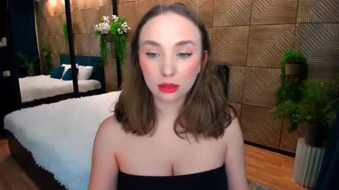 Emelie online show from December 2025 04:20:02 AM