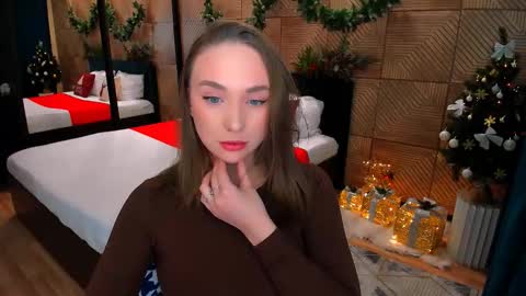Emelie online show from December 2025 05:29:01 PM