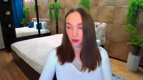 Emelie online show from February 2026 05:35:02 PM