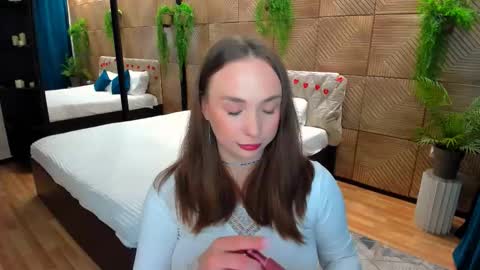 Emelie online show from March 2026 05:36:01 PM