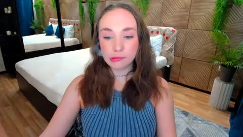 Emelie online show from April 2026 10:05:01 AM