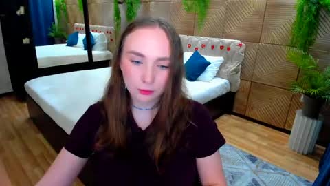 Emelie online show from May 2026 04:19:01 AM