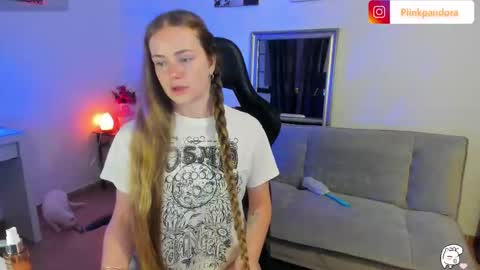 PiinkPandora online show from September 2025 09:14:02 PM