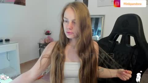 PiinkPandora online show from May 2026 11:03:02 AM