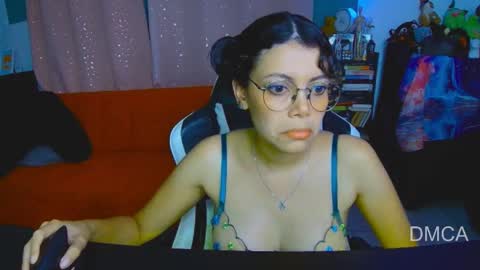 Snapshot of piixiie_d_oll chatting on March 2026 03:03:02 AM Andrea G online show from March 2026 03:03:02 AM