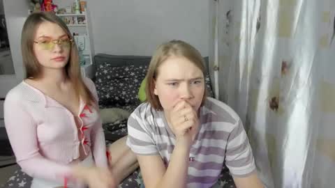 Snapshot of pikmi_obsos chatting on March 2026 12:49:02 AM Adele and Elli online show from March 2026 12:49:02 AM